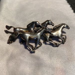 Vintage Galloping Horses Broche